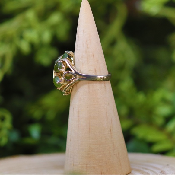 Vintage Jadeite Cluster Gold Wash Ring - 1960s - Picture 3 of 3